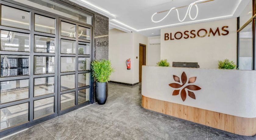 Budget-Friendly Hotel with Parking – Blossoms Hotel Medavakkam