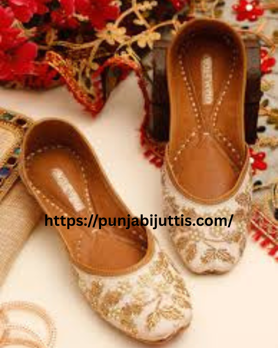 Discover the Classic Elegance of Handlooms with PunjabiJutti Footwear Styles.