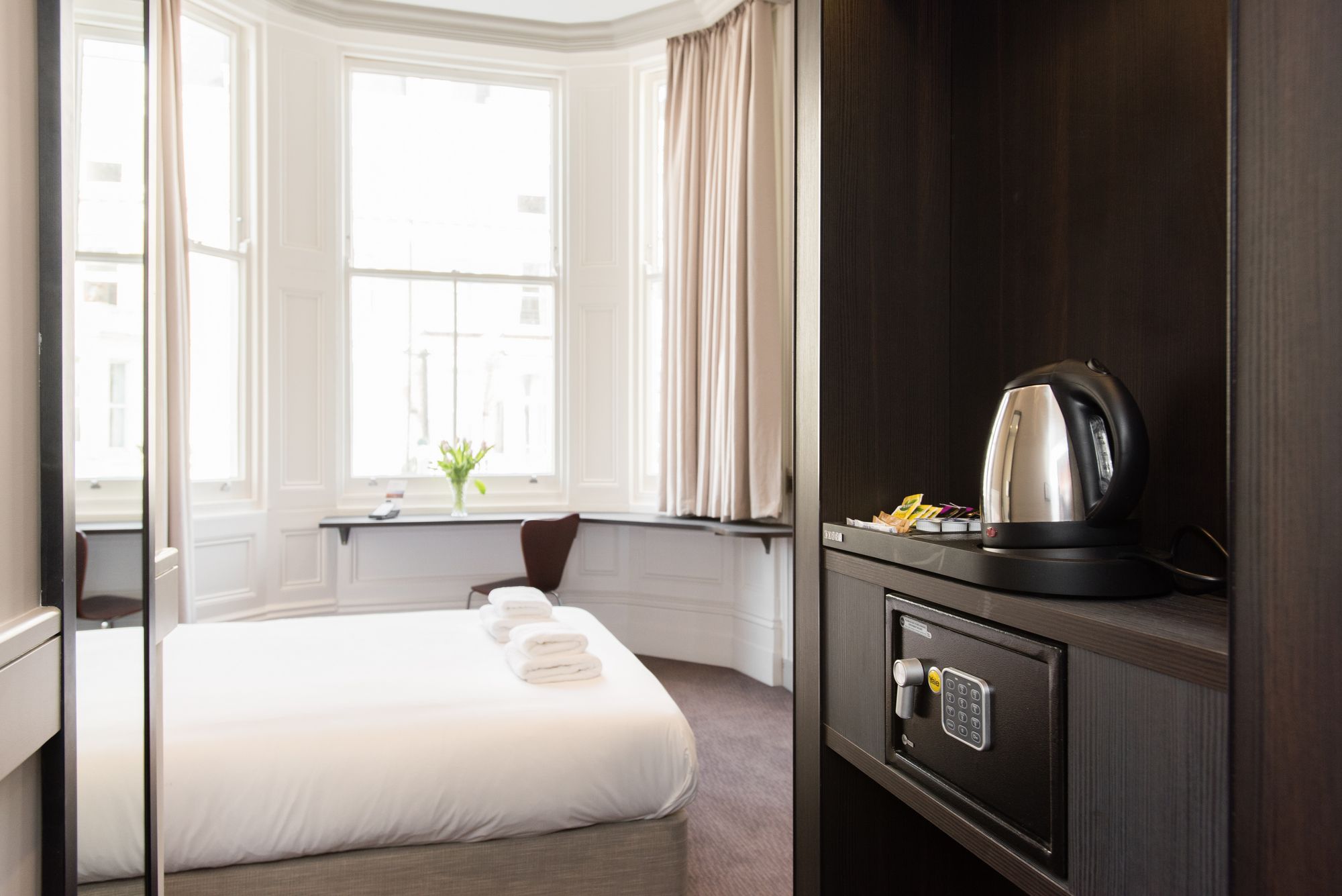 Celebrate St. Patrick's Day in London: Get Cozy at Mowbray Court Hotel in Earls Court!