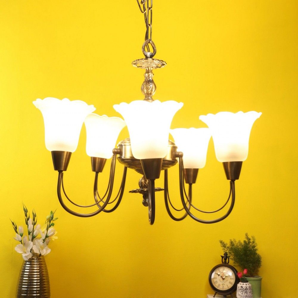 Buy Vintage Chandelier for Adequately Illuminating Spaces within the Home