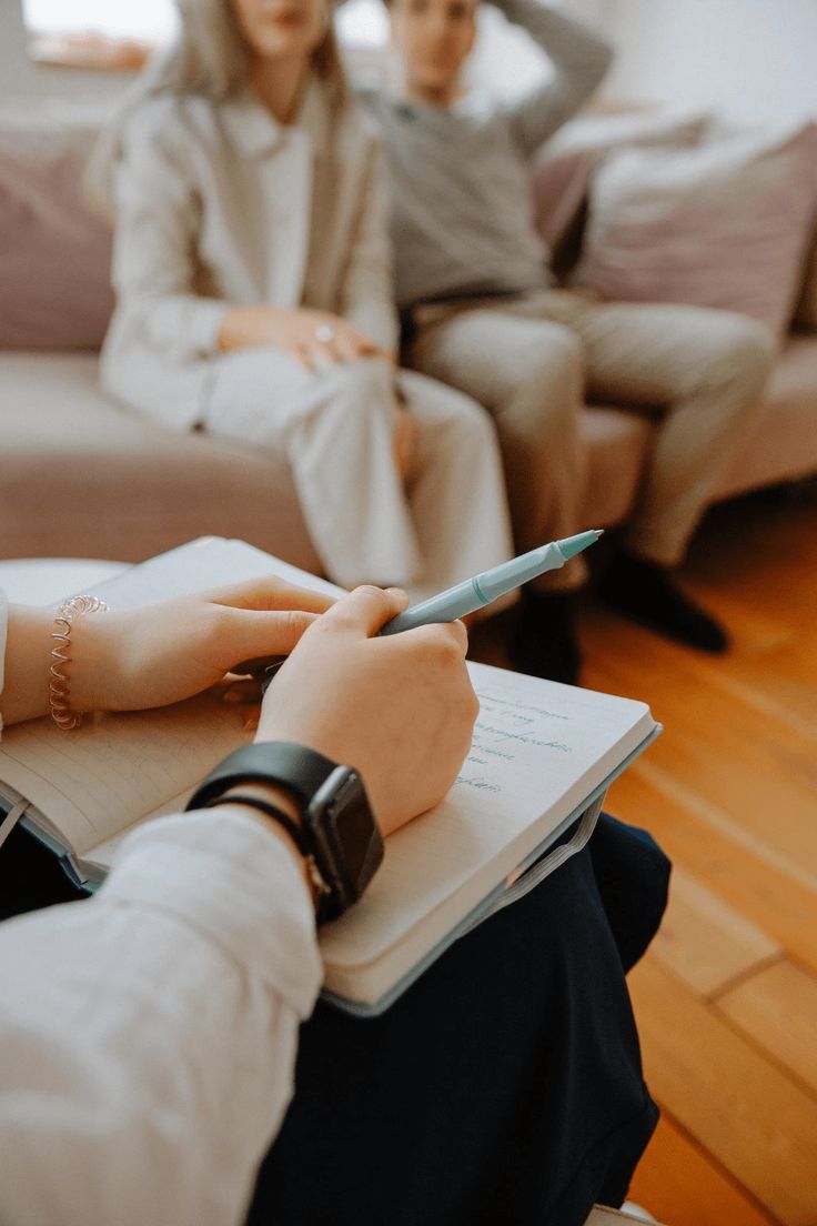 Surbhi Manocha: Your Trusted Anxiety Counselor in Meerut
