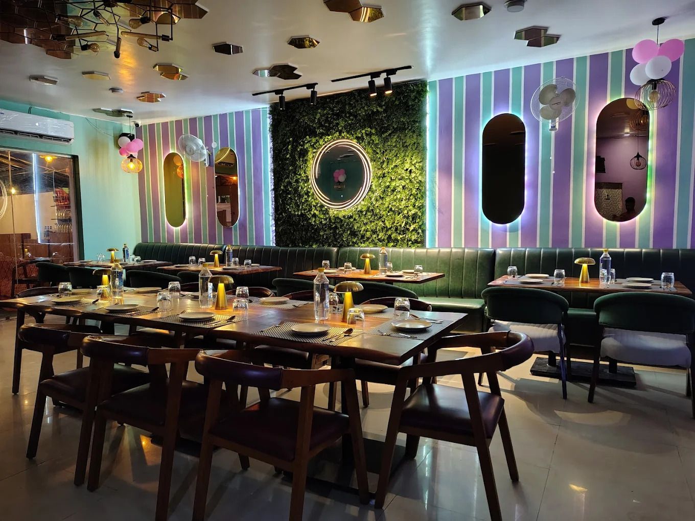 Best BYOB Restaurant in Noida – La Social Cafe & Kitchen