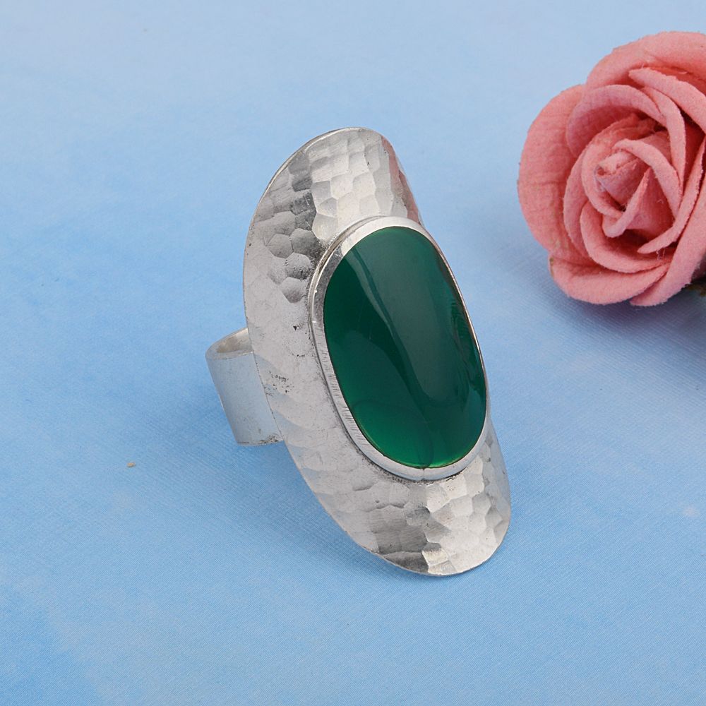 Top Trends in Wholesale Green Gemstone Ring Designs