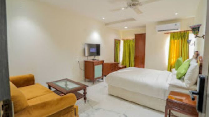 Experience Luxury & Affordability at The White Seasons – Hotels in Gwalior