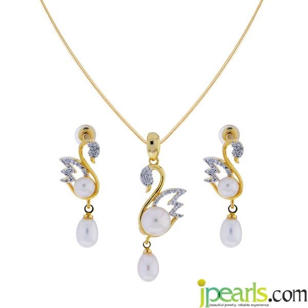 Are You Looking For Pearl Pendant Online?