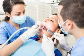 Find a Dentist to Treat Gum Pain