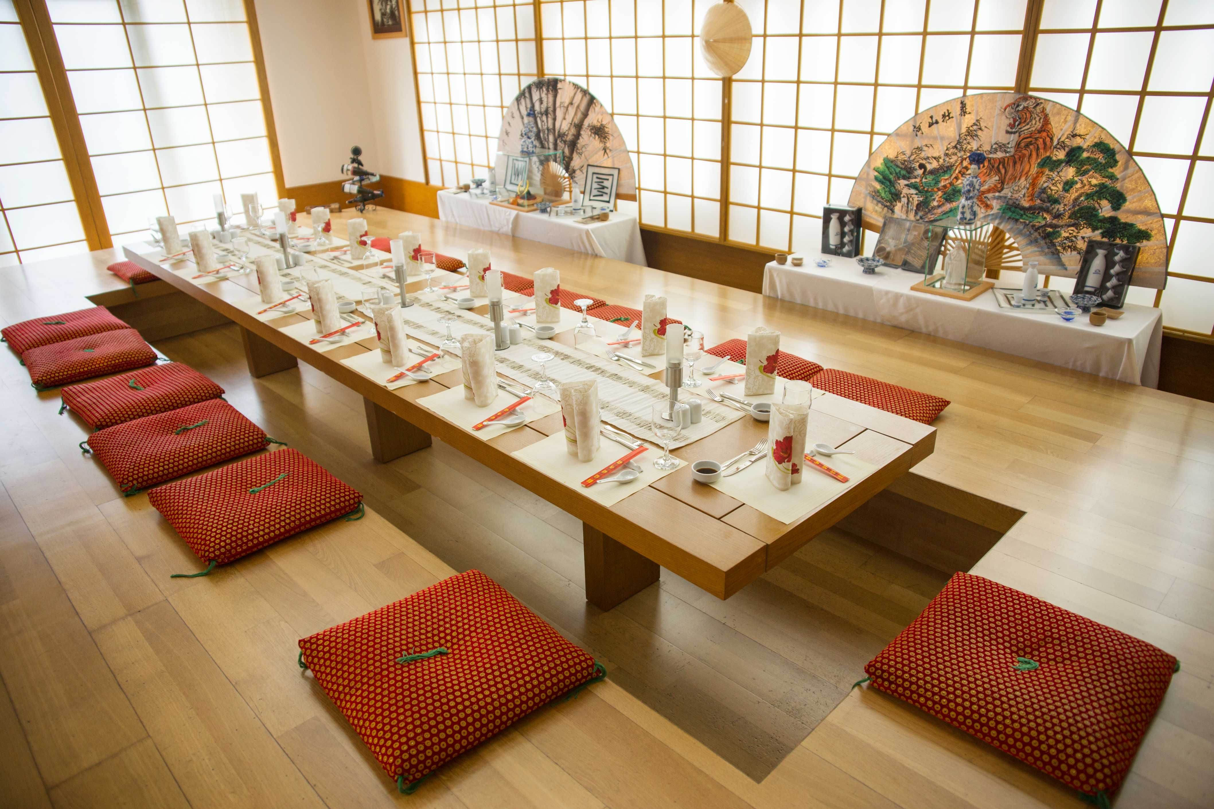 Spacious & Stylish Long Dining Table in Singapore – Perfect for Family & Guests 