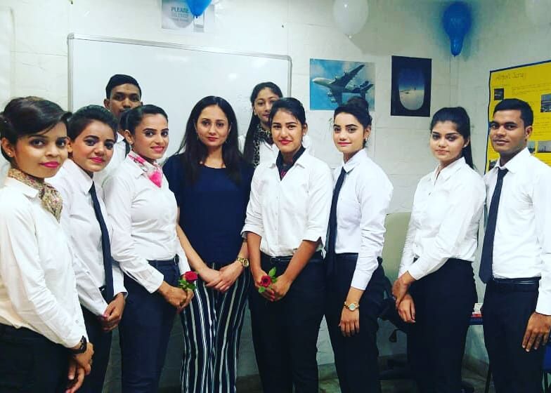 Air hostess course in Delhi - Goalsmate