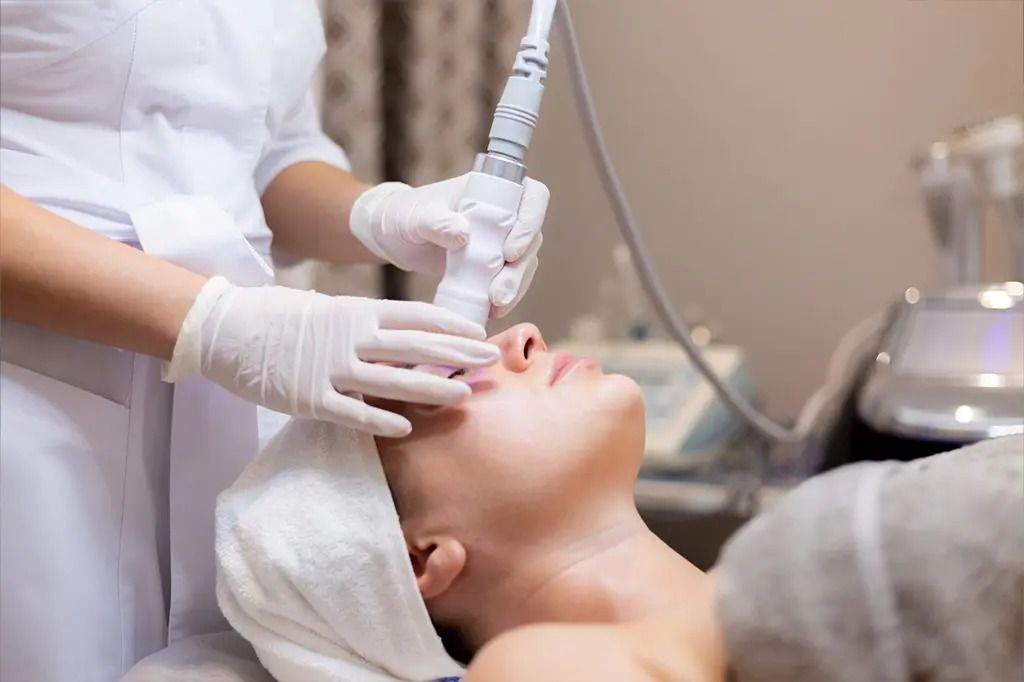 Top HydraFacial Treatment Clinic in Dubai – Glowing Skin Starts Here!