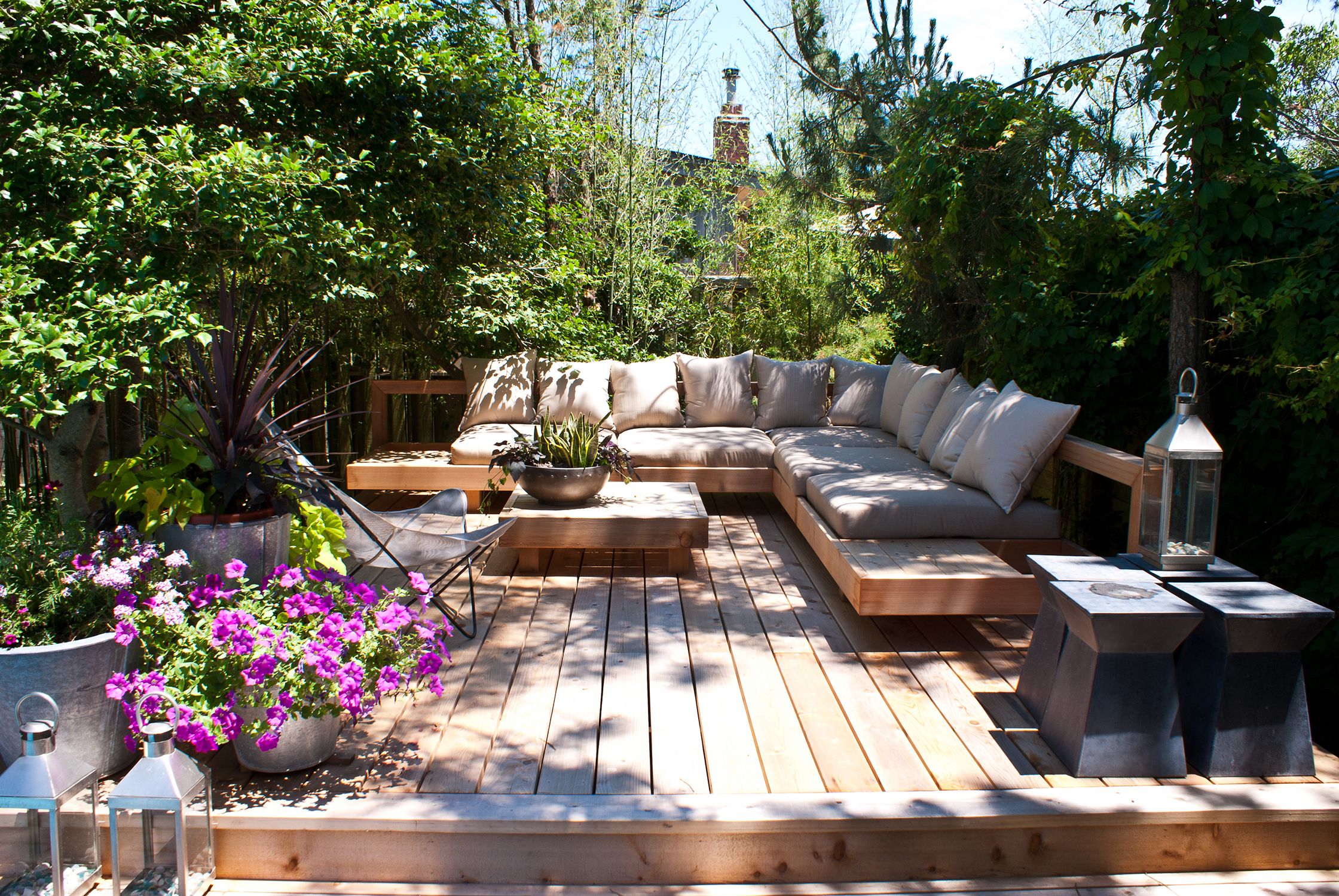 Discover Outdoor Oasis: Ottawa's Urban Living Landscaping Experts