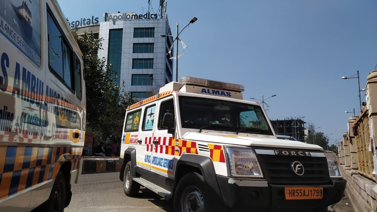 Road Ambulance Services in Jasola