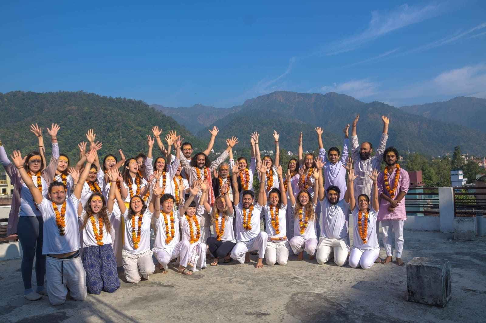 100 hour yoga teacher training in Rishikesh India
