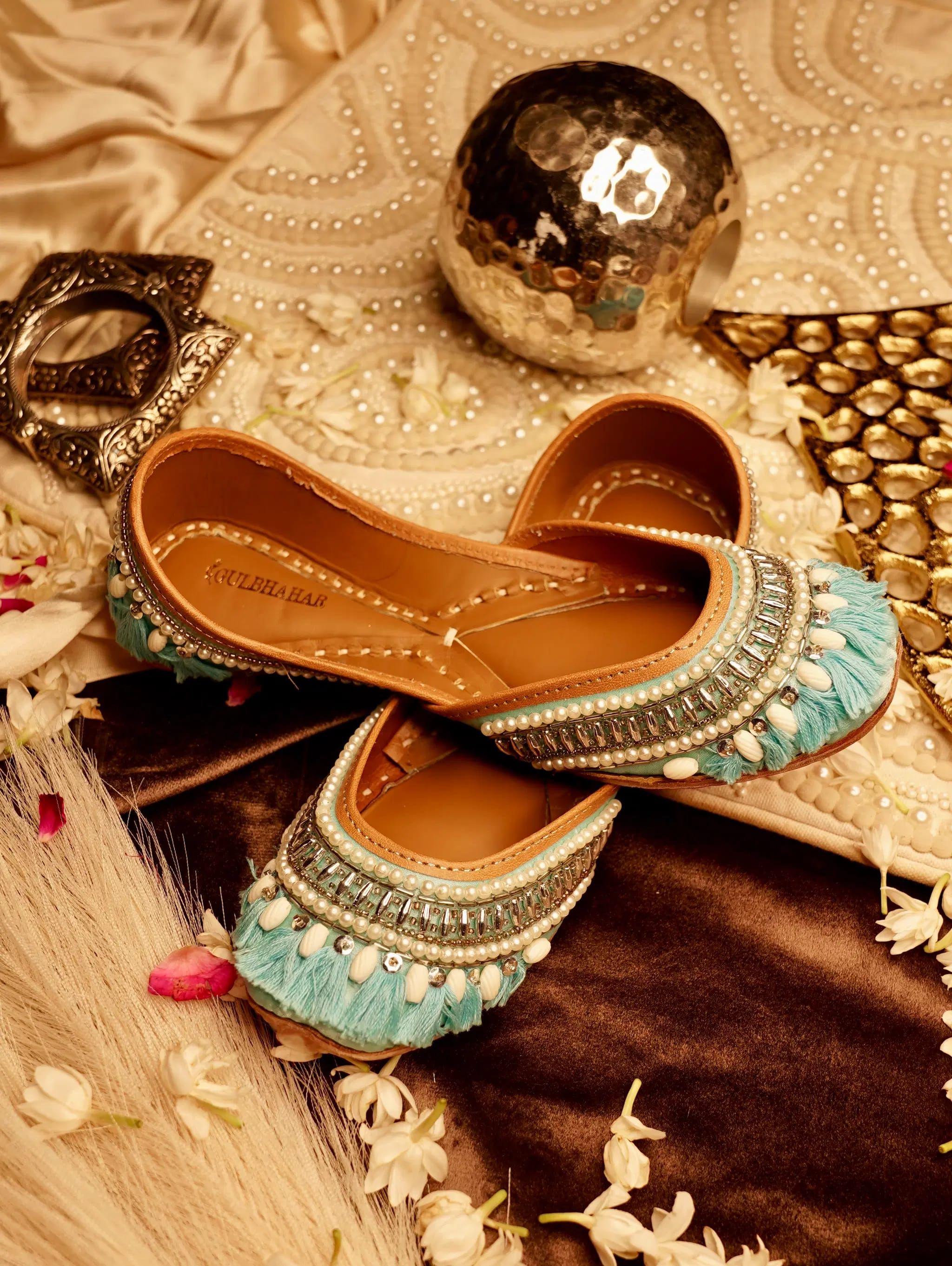 Timeless Global Appeal of Handcrafted Juttis in Fashion